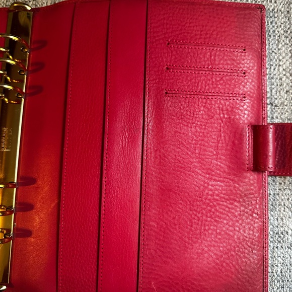 GILLIO A5 Pink w/ 25mm Gold Rings - Picture 10 of 11